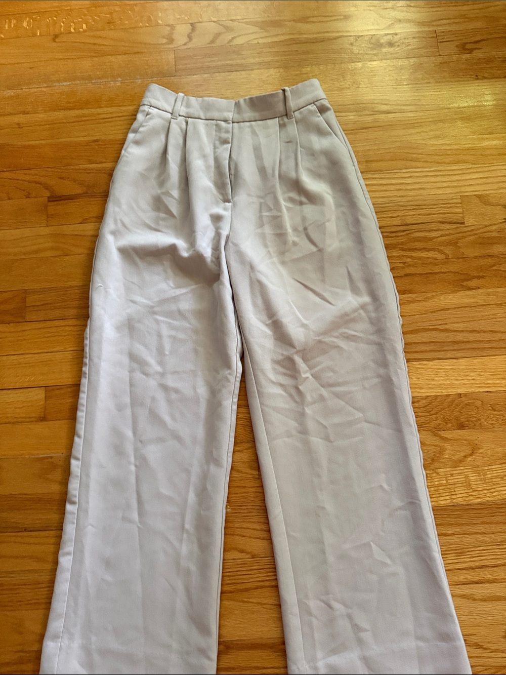 Abercrombie & Fitch Sloan Tailored Pants in Light Taupe 6/27” inseam